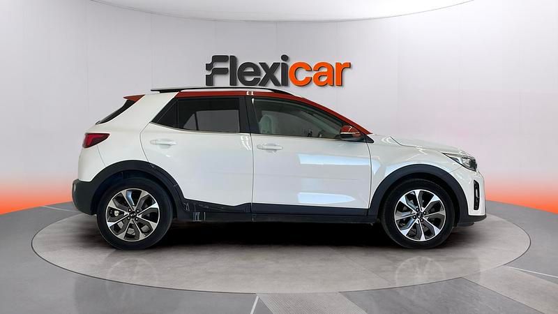 Begagnad Kia Stonic 101 HK (74 kW) 2019 Vit SUV