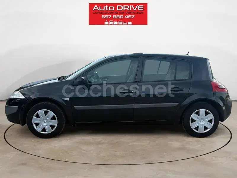 Usado Renault Mégane Expression 105 CV (77 kW) 2008 Negro Berlina