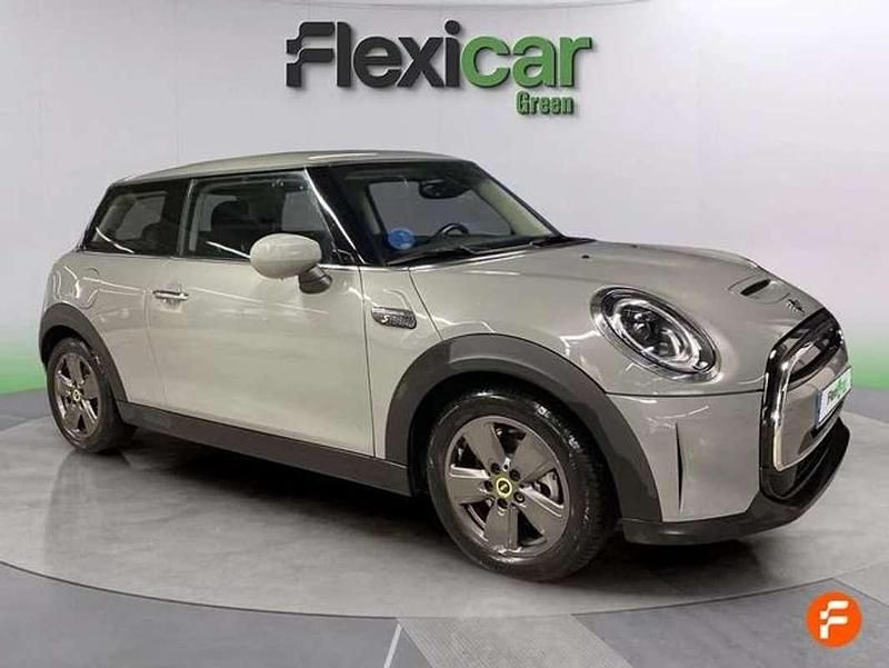 Usado Mini Cooper SE 135 kW (184 CV) 2022 Gris Utilitario