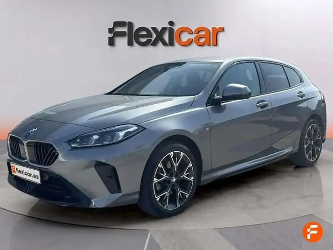 Usado BMW 118 150 CV (110 kW) 2025 Gris Utilitario
