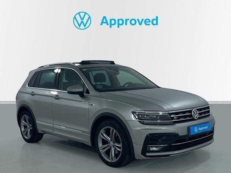 Usado VW Tiguan Sportline 150 CV (110 kW) 2020 Gris SUV