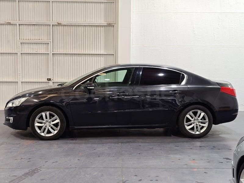 Usado Peugeot 508 Active 115 CV (84 kW) 2012 Gris / plata Berlina