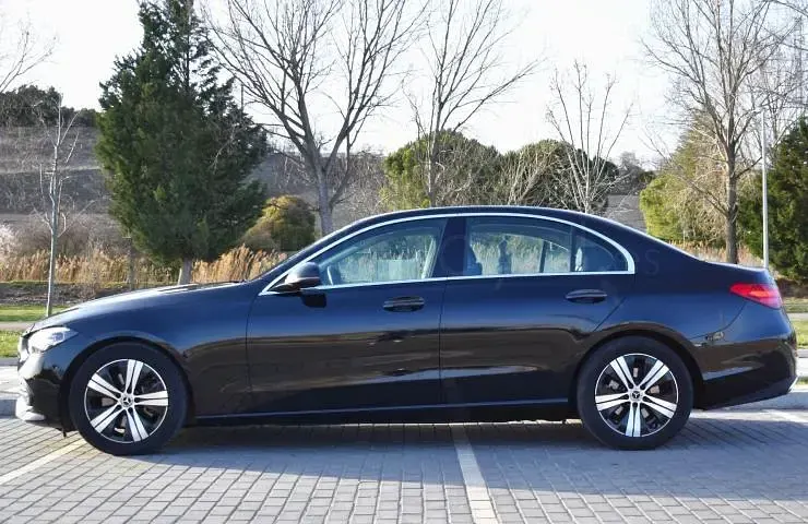 Usado Mercedes C200 Advanced 163 CV (119 kW) 2022 Plata (high tech) Berlina