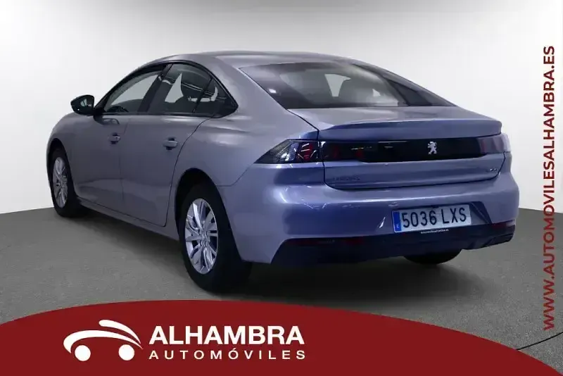 Usado Peugeot 508 Active 130 CV (95 kW) 2022 Gris / plata Berlina