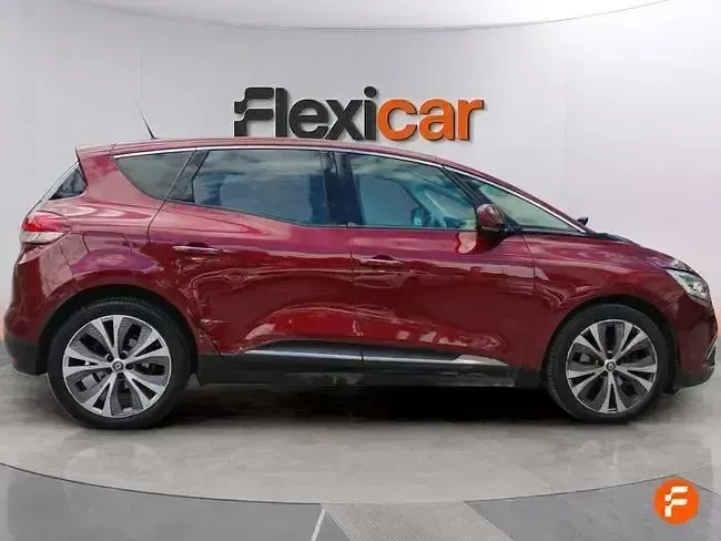 Usado Renault Scénic IV Zen 140 CV (102 kW) 2018 Rojo Monovolumen