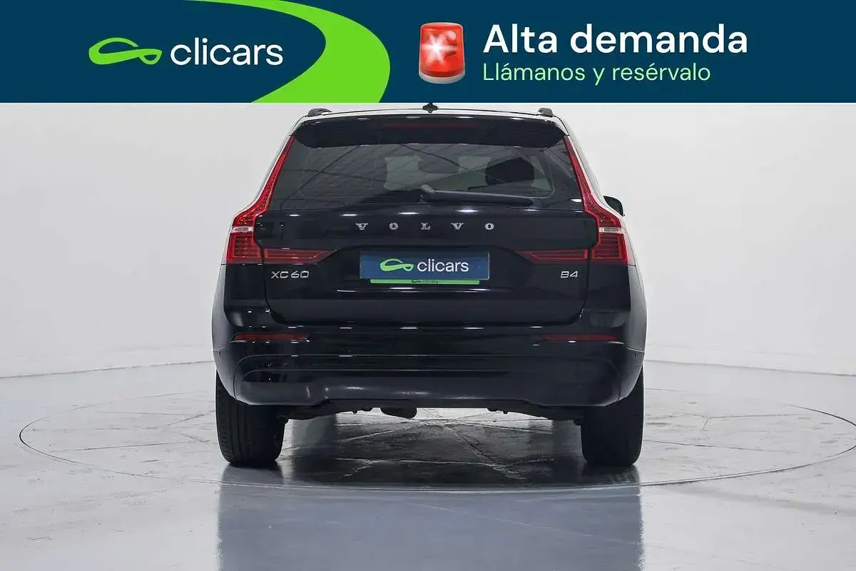 Usado Volvo XC60 Plus 197 CV (144 kW) 2022 Negro SUV