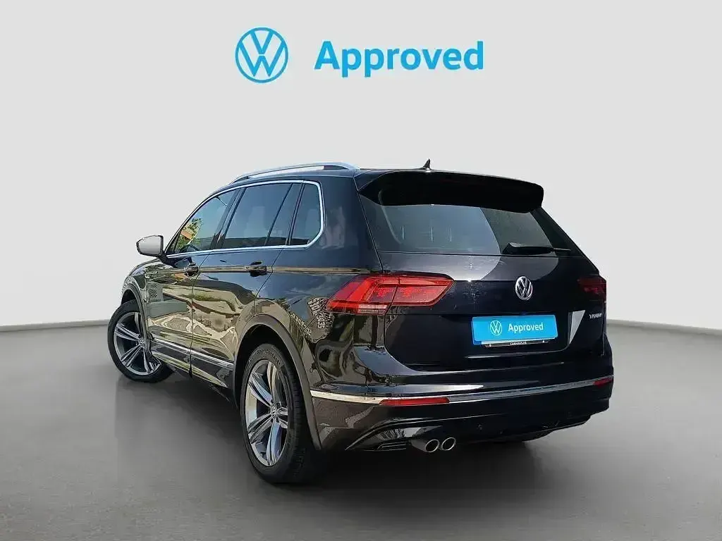 Używany VW Tiguan Sportline 150 KM (110 kW) 2020 Czarny SUV