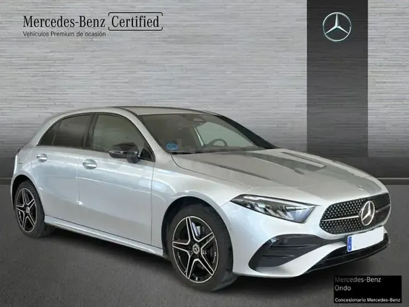 Käytetty Mercedes A250 AMG line 218 HP (160 kW) 2025 Harmaa Sedan
