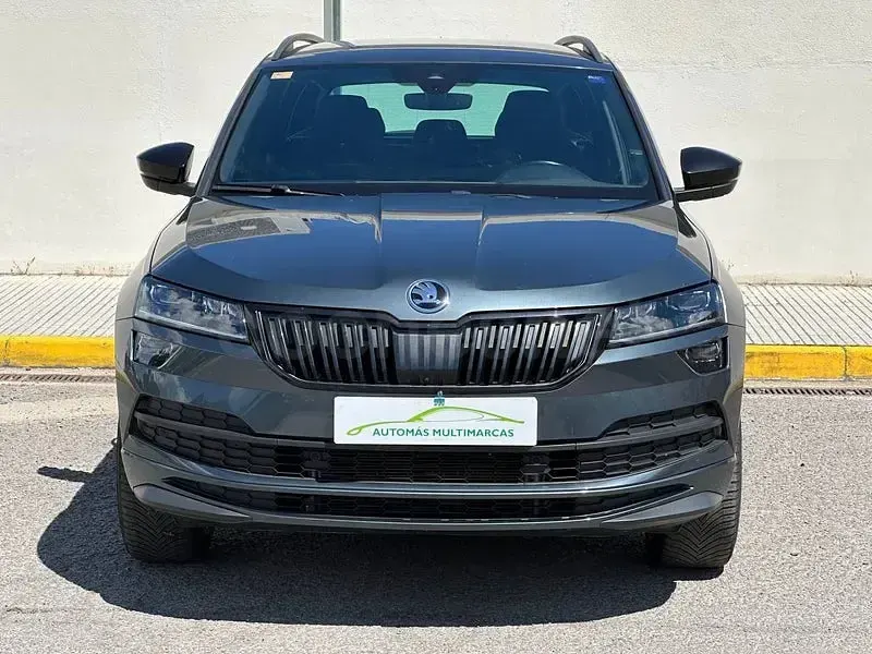 Usado Skoda Karoq SportLine 150 CV (110 kW) 2021 Gris / plata SUV