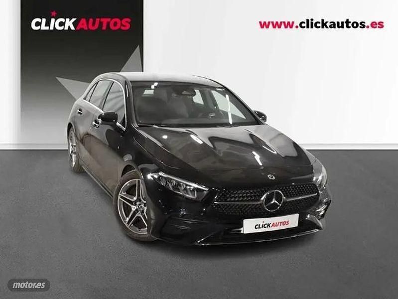 Usado Mercedes A180 AMG line 116 CV (85 kW) 2024 Negro Berlina