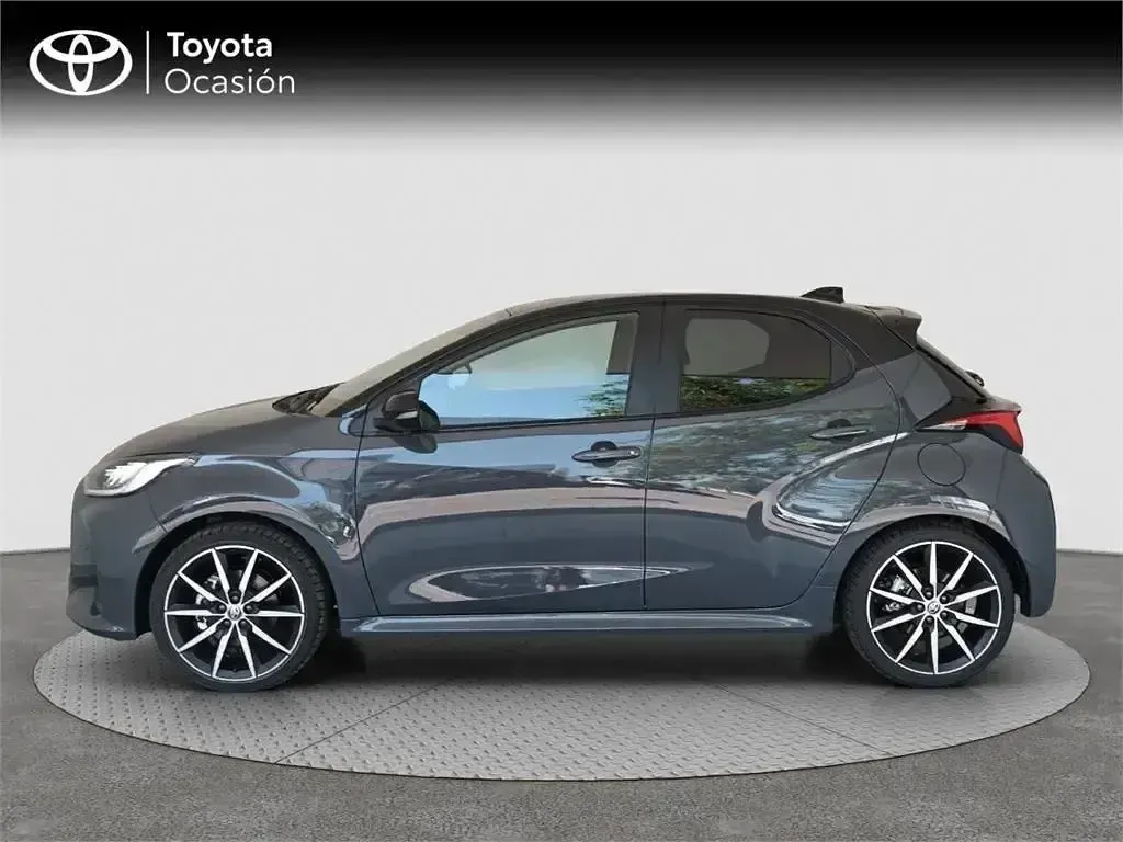 Occasion Toyota Yaris Hybrid Plus 130 PK (95 kW) 2025 Grijs MPV