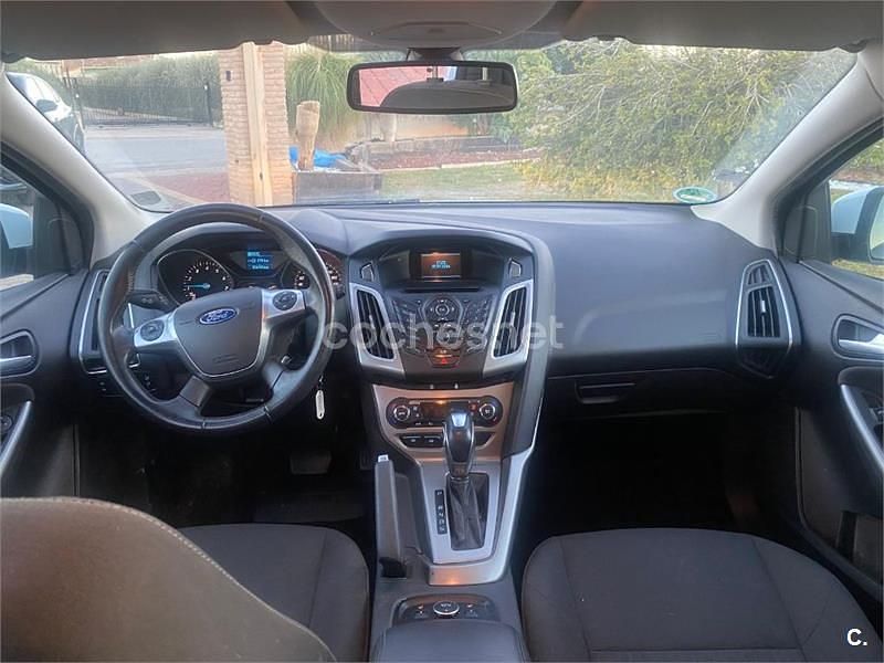 Usado Ford Focus Trend 100 CV (73 kW) 2013 Verde Familiar