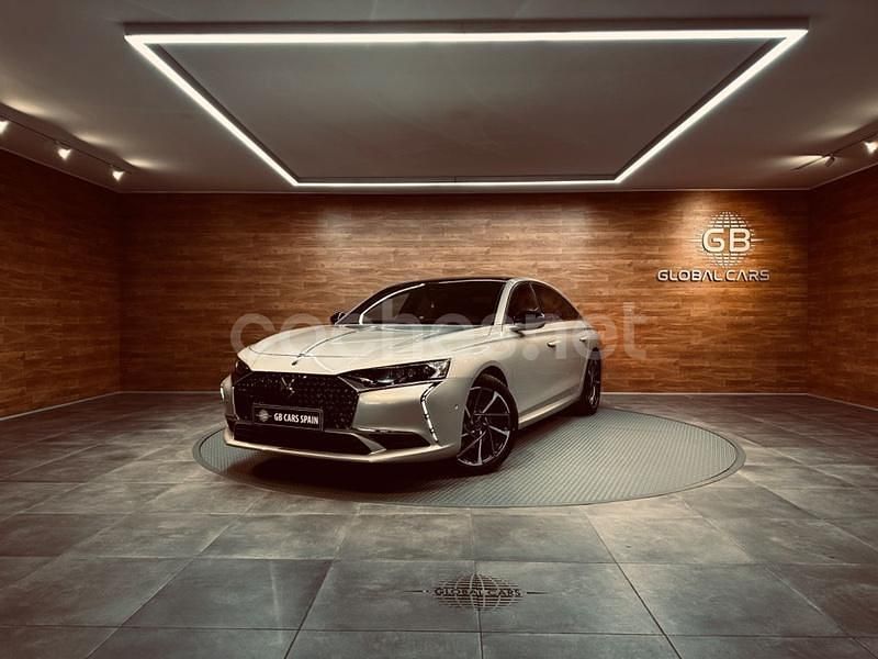 Usado DS Automobiles DS9 Rivoli 225 CV (165 kW) 2021 Gris / plata Berlina