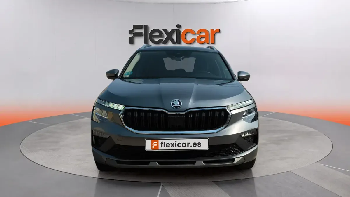 Usado Skoda Kamiq Selection 116 CV (85 kW) 2024 Gris SUV