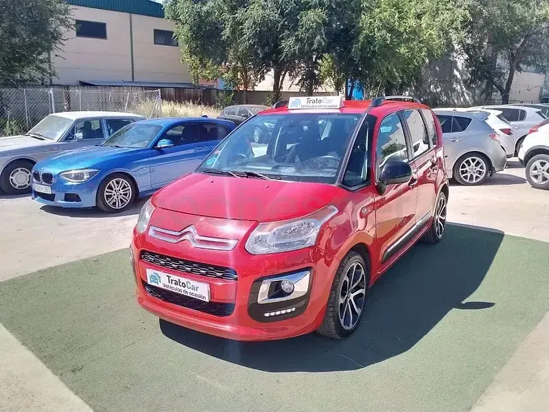 Usado Citroën C3 Picasso Exclusive 99 CV (72 kW) 2016 Rojo Monovolumen