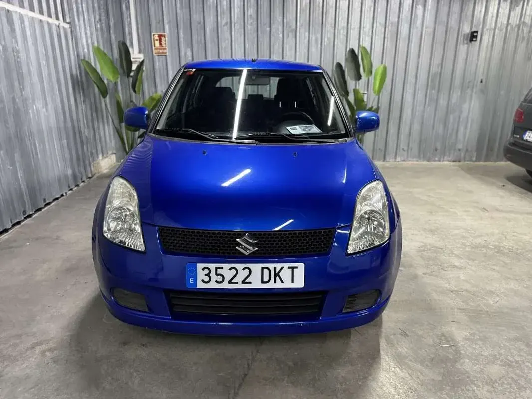Usado Suzuki Swift GL 92 CV (67 kW) 2006 Azul Utilitario