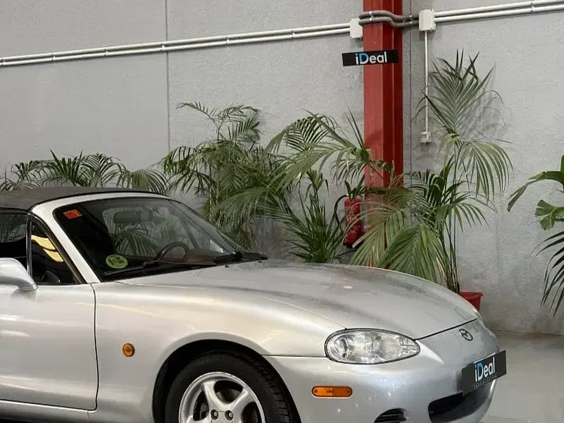 Usado Mazda MX5 Active 110 CV (80 kW) 2004 Gris / plata Descapotable