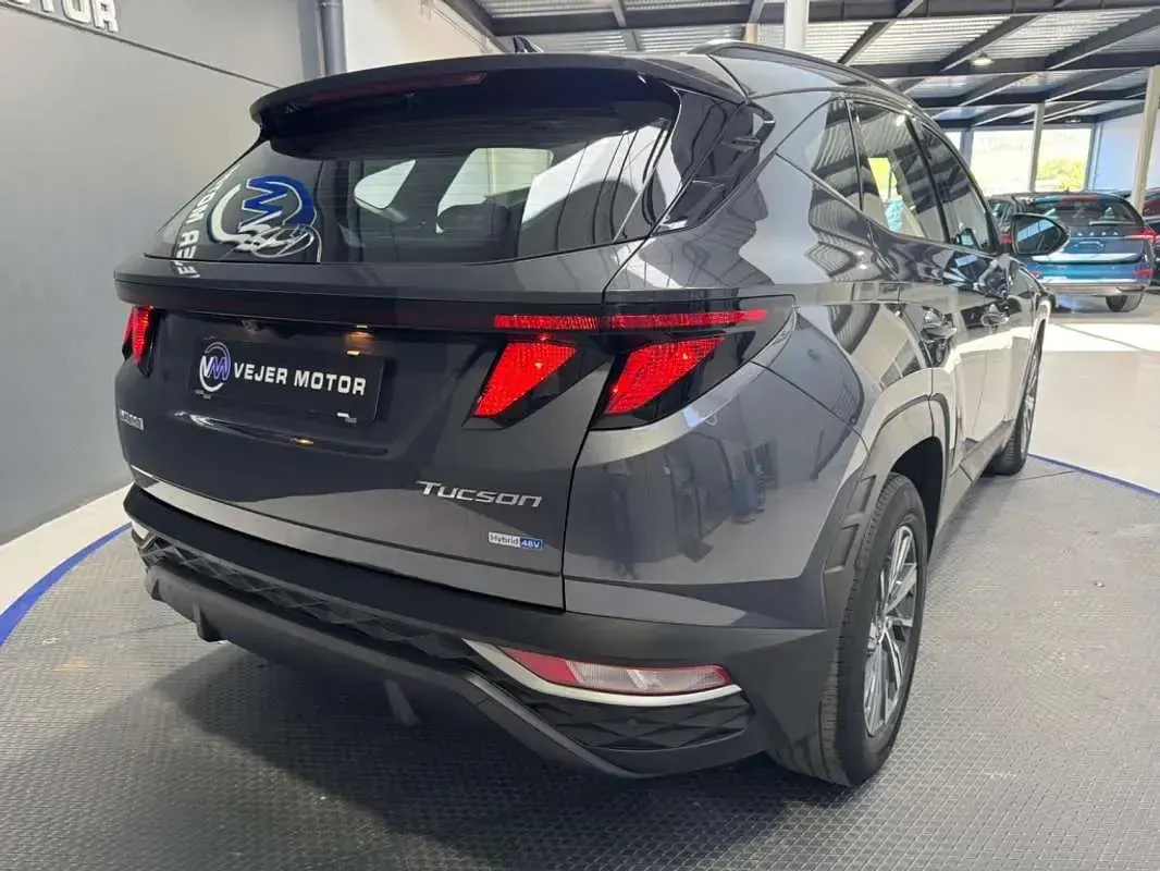 Usado Hyundai Tucson 136 CV (100 kW) 2022 Gris SUV