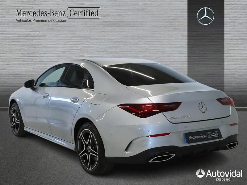 Usado Mercedes CLA250e AMG line 218 CV (160 kW) 2024 Plata hightech Coupe