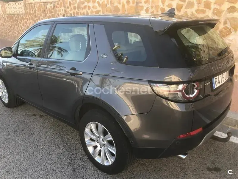 Usado Land Rover Discovery Sport HSE 150 CV (110 kW) 2016 Marrón SUV