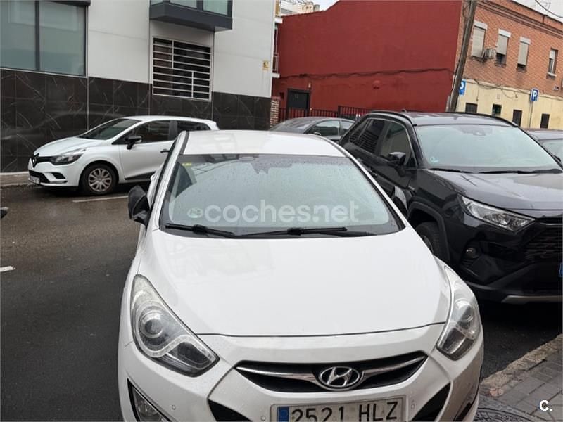 Usado Hyundai i40 136 CV (100 kW) 2012 Blanco Berlina