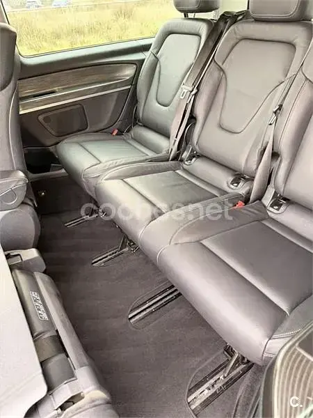 Occasion Mercedes V300 Avantgarde 239 PK (175 kW) 2021 Wit MPV
