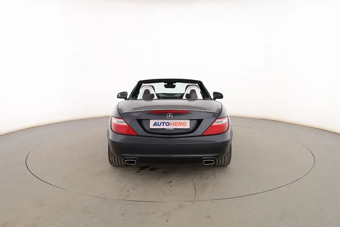 Usado Mercedes SLK200 185 CV (136 kW) 2014 Gris Descapotable