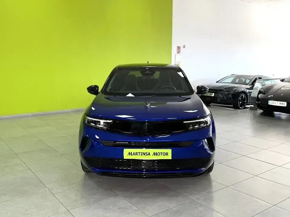 Usado Opel Mokka 145 CV (106 kW) 2025 Azul SUV