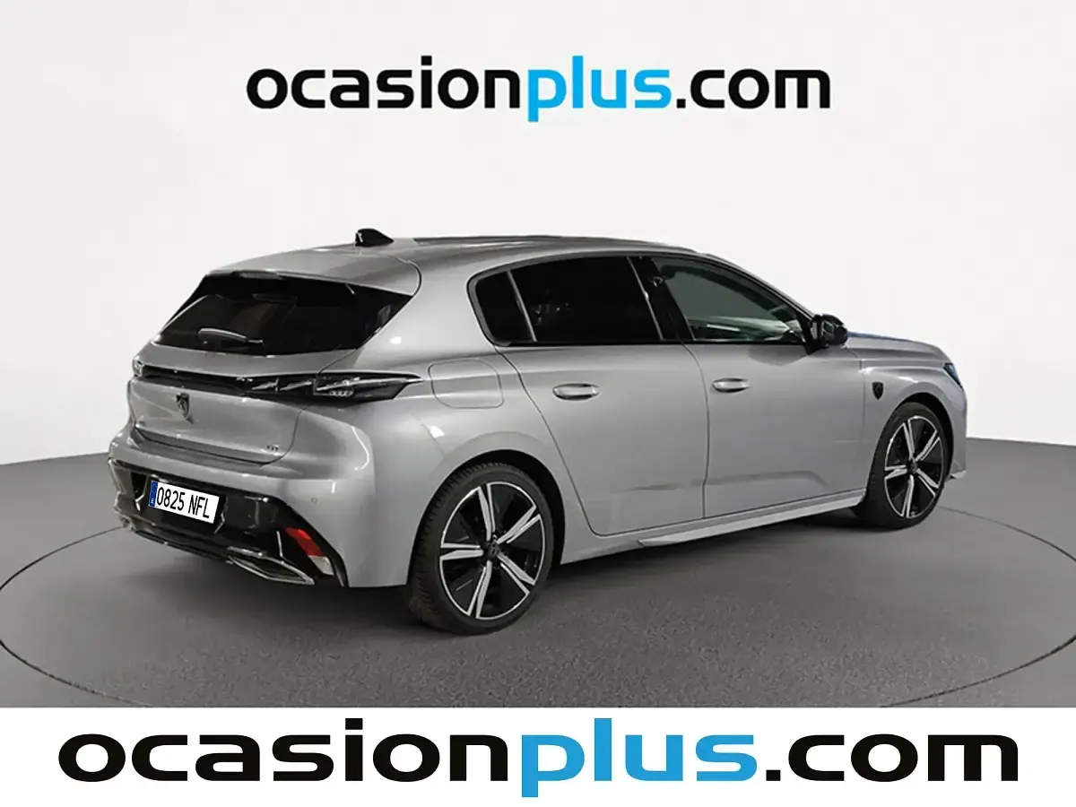 Usado Peugeot 308 GT 130 CV (95 kW) 2024 Gris Berlina