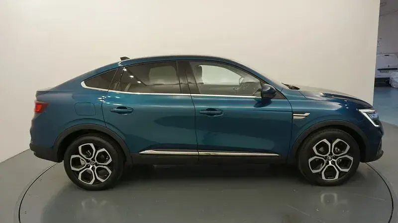 Usado Renault Arkana Zen 140 CV (102 kW) 2022 Azul SUV