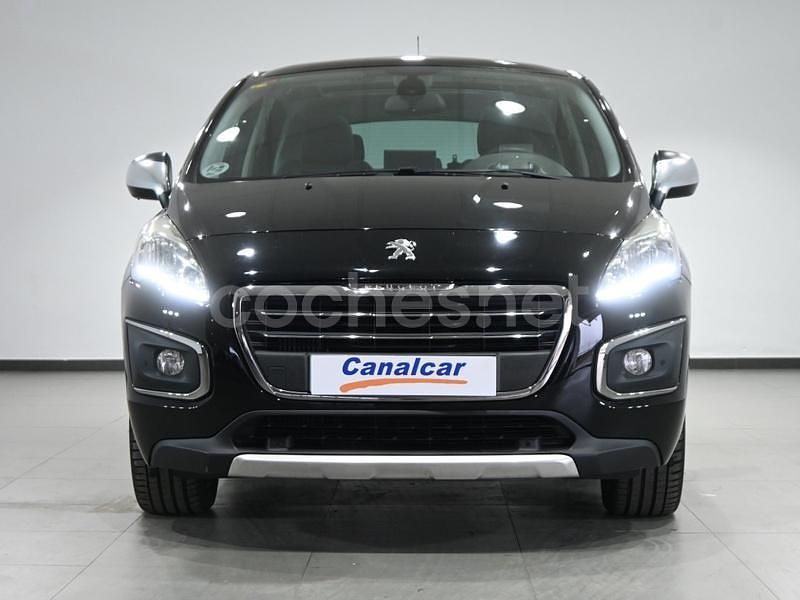 Usado Peugeot 3008 Access 120 CV (88 kW) 2015 Negro Berlina