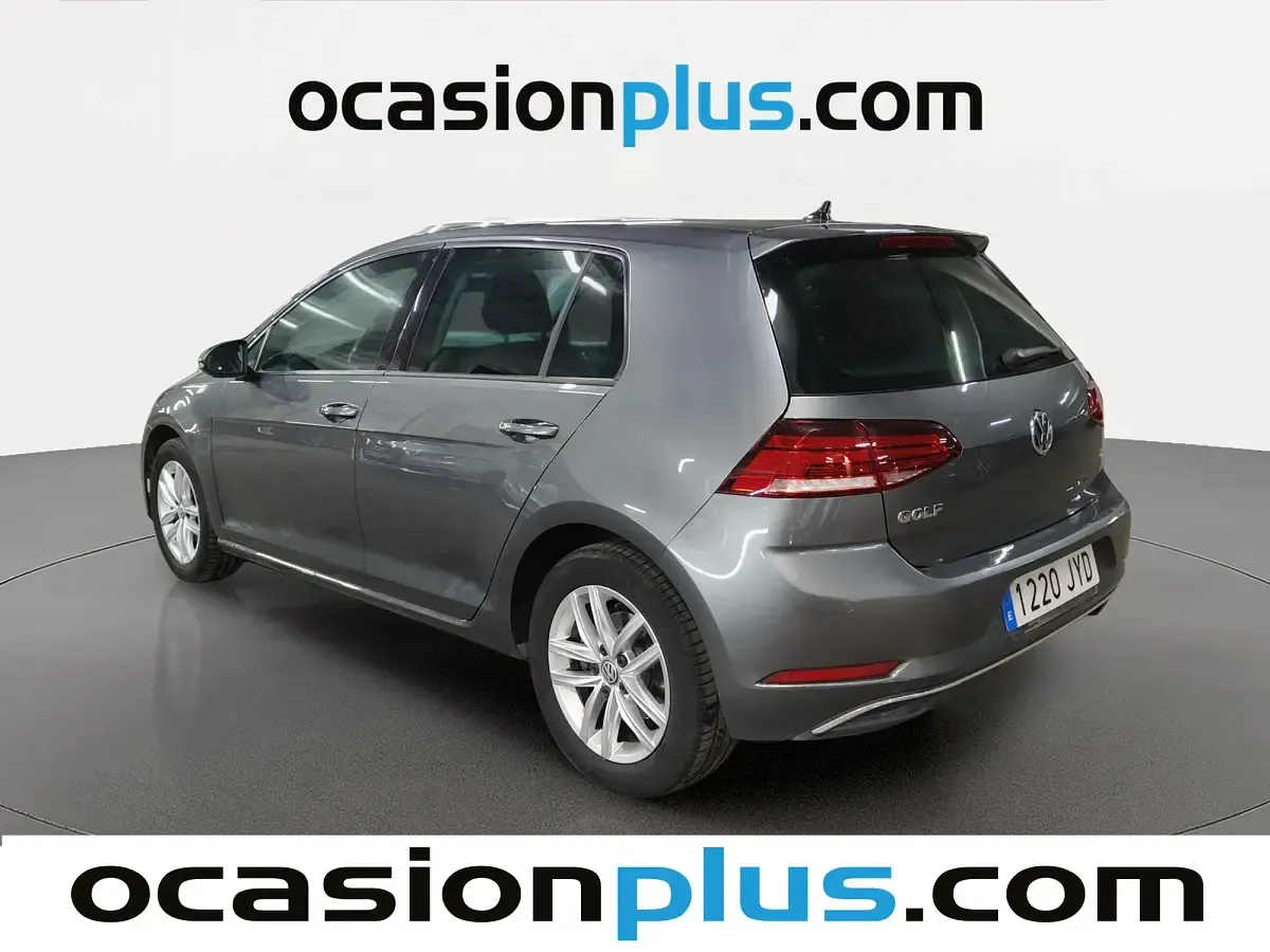 Usado VW Golf VII Advance 125 CV (91 kW) 2017 Gris Utilitario