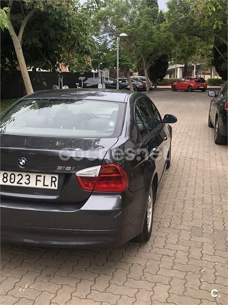 Usado BMW 318 129 CV (94 kW) 2007 Gris / plata Berlina
