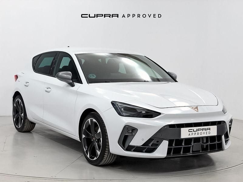 Usado Cupra Leon 150 CV (110 kW) 2025 Blanco Berlina