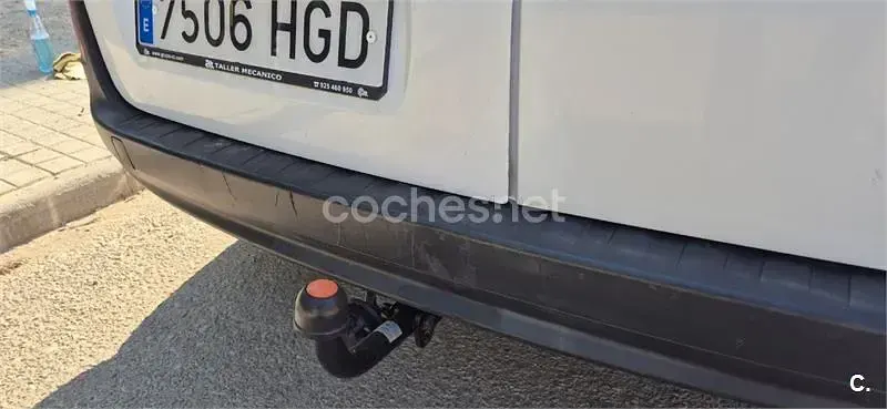 Usado Renault Kangoo 85 CV (62 kW) 2011 Blanco Monovolumen