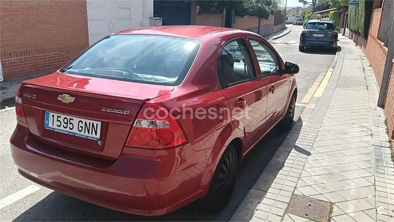 Usado Chevrolet Aveo LT 94 CV (69 kW) 2009 Granate Berlina