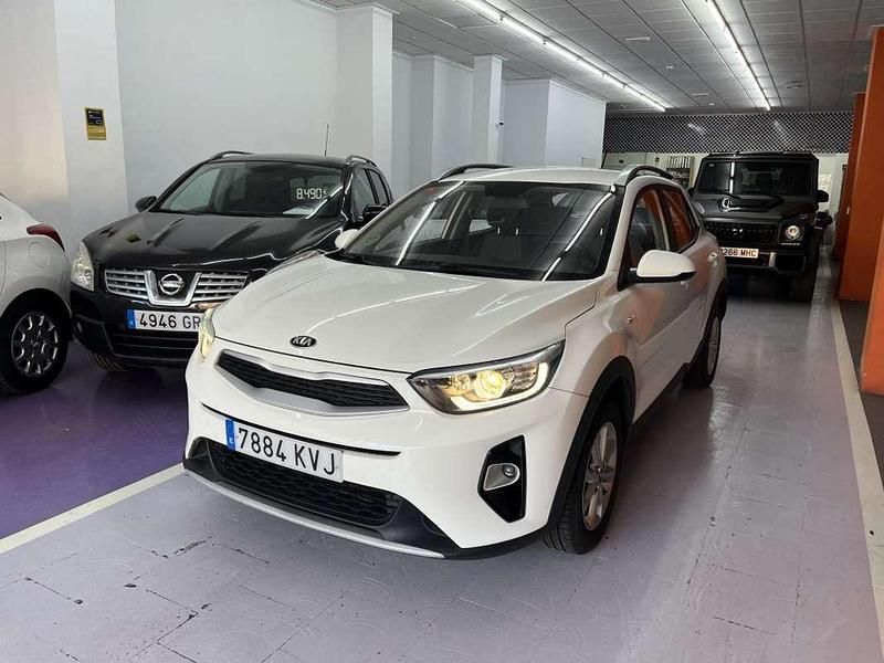 Usado Kia Stonic 84 CV (61 kW) 2019 Blanco SUV
