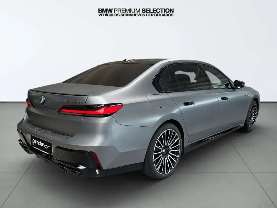 Nuevo BMW M760e 571 CV (419 kW) 2026 Berlina