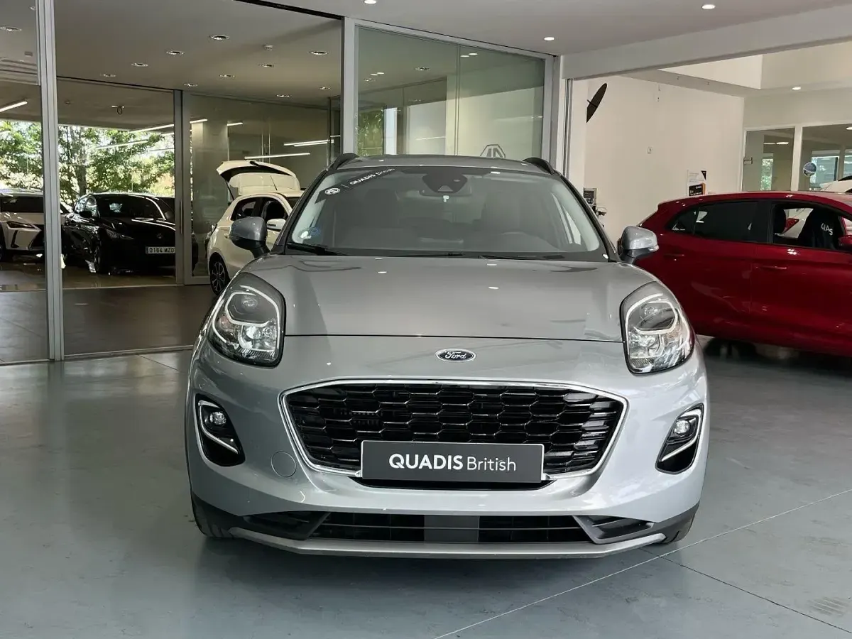 Usado Ford Puma Titanium 125 CV (91 kW) 2022 Gris plata SUV