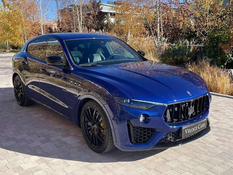 Usado Maserati Levante 350 CV (257 kW) 2020 Azul SUV