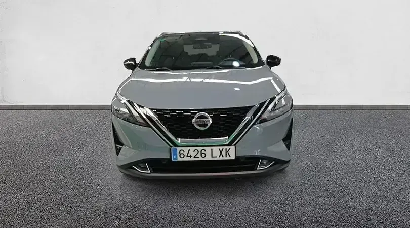 Usado Nissan Qashqai N-Connecta 158 CV (116 kW) 2022 Katana grey con techo midnight SUV