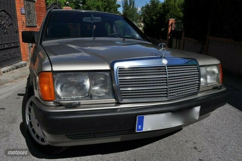 Usado Mercedes 190 125 CV (91 kW) 1990 Beige Berlina