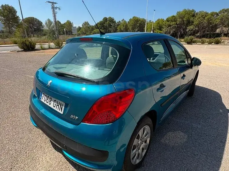 Usado Peugeot 207 90 CV (66 kW) 2008 Azul Berlina