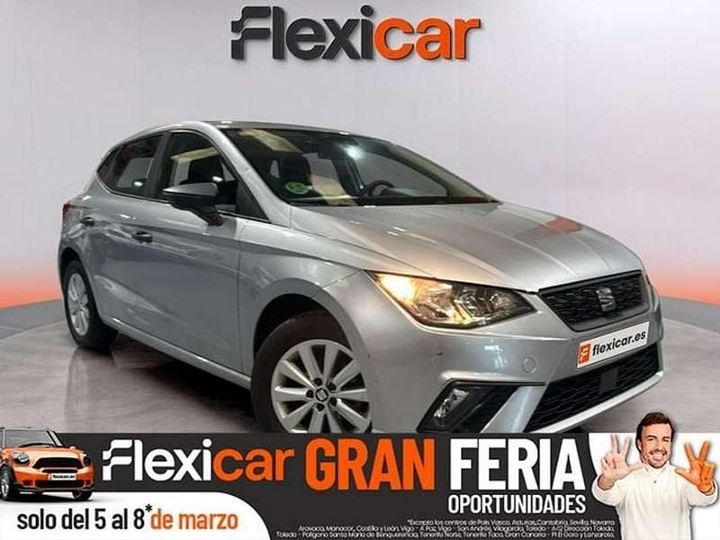 Usado Seat Ibiza Reference 75 CV (55 kW) 2018 Gris Utilitario