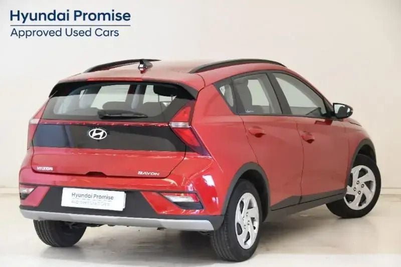 Usado Hyundai Bayon 107 CV (78 kW) 2024 Rojo SUV