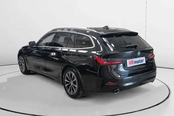 Usado BMW 330e Advantage 292 CV (214 kW) 2022 Berlina