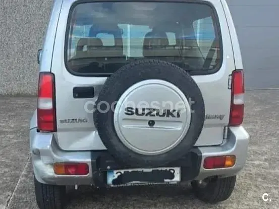 Usado Suzuki Jimny 86 CV (63 kW) 2007 Gris / plata SUV
