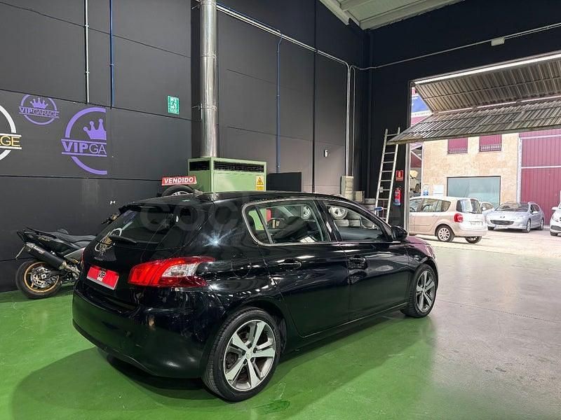 Usado Peugeot 308 Allure 125 CV (91 kW) 2014 Negro Berlina