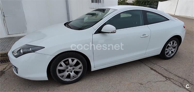 Usado Renault Laguna Coupé 150 CV (110 kW) 2010 Blanco Coupe