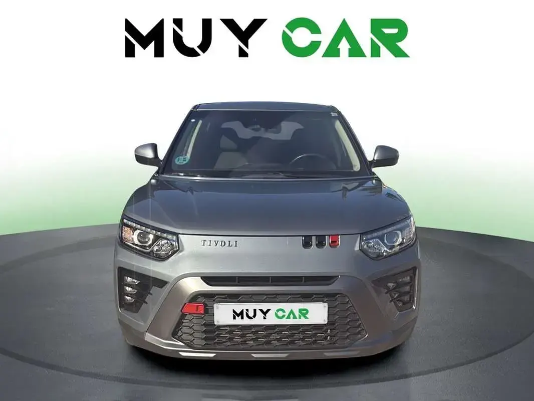 Usado SsangYong Tivoli 135 CV (99 kW) 2024 Gris SUV